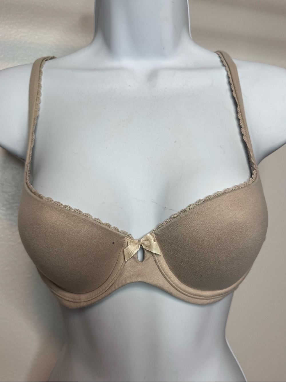 Beige Victoria’s secret Push-Up T-Shirt Bra with Bow Accent